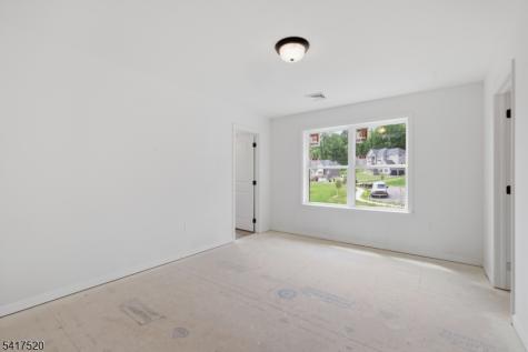 6 Spring Court Lopatcong NJ 08865