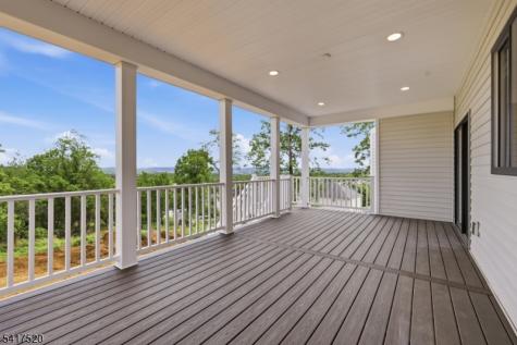 6 Spring Court Lopatcong NJ 08865