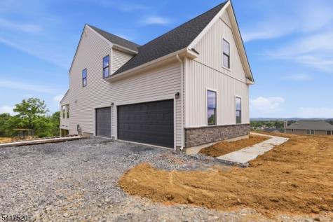 6 Spring Court Lopatcong NJ 08865