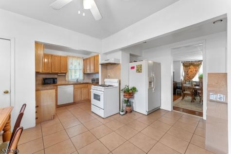 78 Girard Place Newark NJ 07108