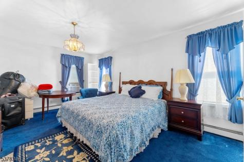 78 Girard Place Newark NJ 07108