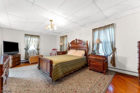 78 Girard Place Newark NJ 07108