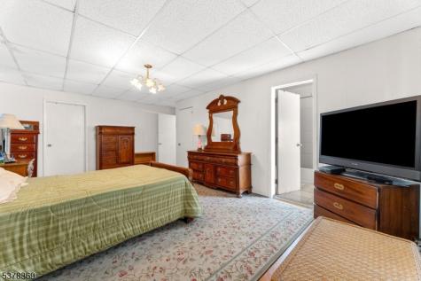 78 Girard Place Newark NJ 07108
