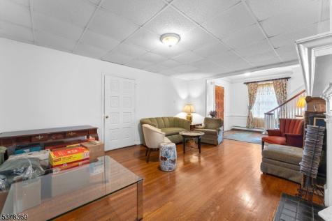78 Girard Place Newark NJ 07108