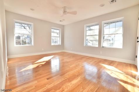 236 Keer Avenue Newark NJ 07112