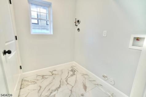 236 Keer Avenue Newark NJ 07112