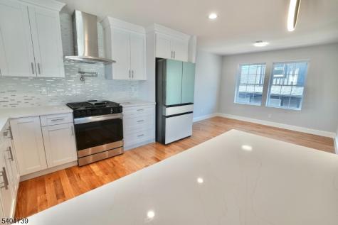 236 Keer Avenue Newark NJ 07112