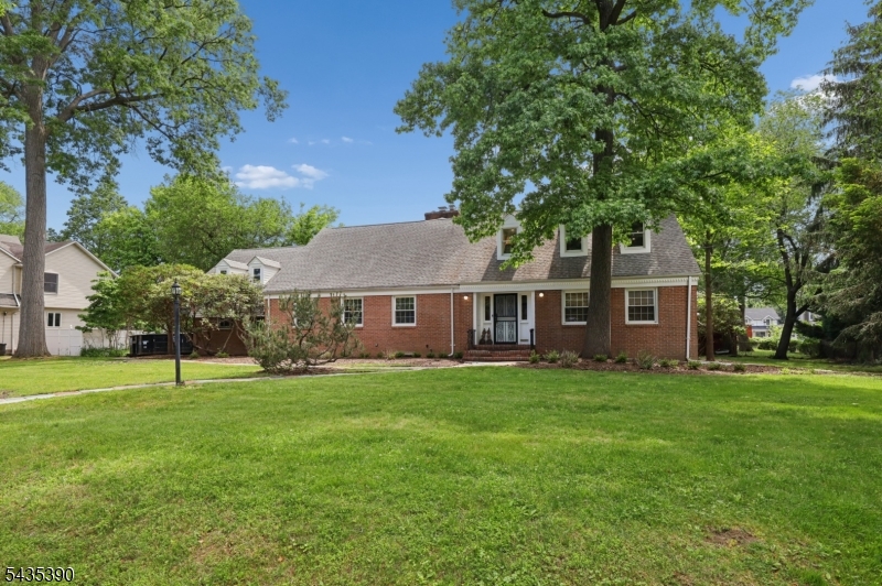 1271 Alicia Avenue Teaneck NJ 07666