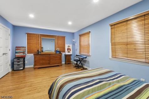 1271 Alicia Avenue Teaneck NJ 07666