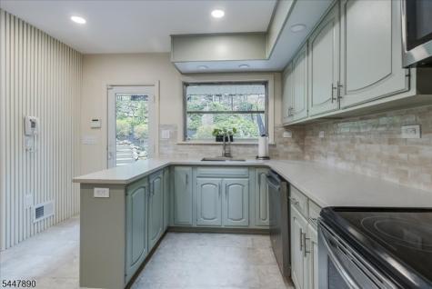 706 W Shore Trail Sparta NJ 07871