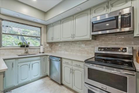 706 W Shore Trail Sparta NJ 07871