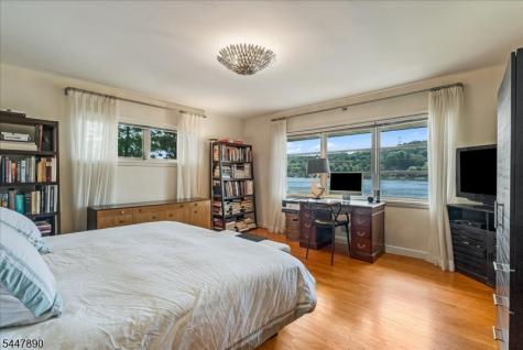 706 W Shore Trail Sparta NJ 07871