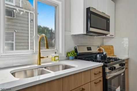 124 Woodruff Place Hillside NJ 07205