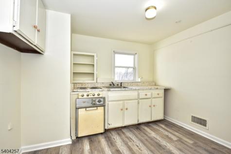 181 Pleasant Valley Way West Orange NJ 07052