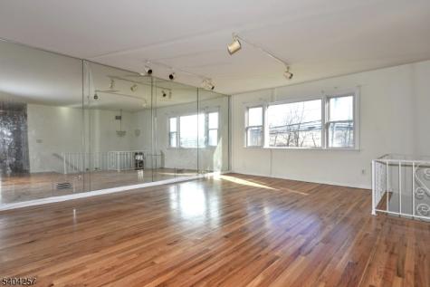 181 Pleasant Valley Way West Orange NJ 07052