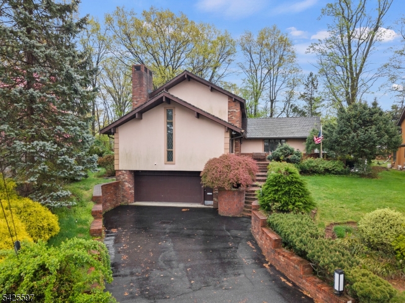 77 Macarthur Drive Clifton NJ 07013