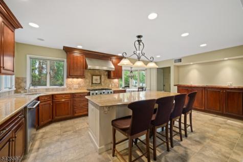 77 Macarthur Drive Clifton NJ 07013