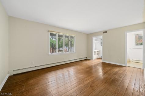 77 Macarthur Drive Clifton NJ 07013