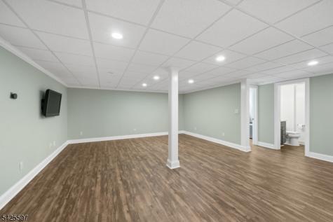 77 Macarthur Drive Clifton NJ 07013