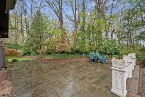 77 Macarthur Drive Clifton NJ 07013