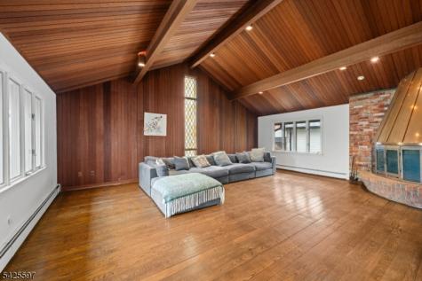 77 Macarthur Drive Clifton NJ 07013