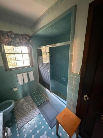 7 Bedford Court Clinton NJ 08801