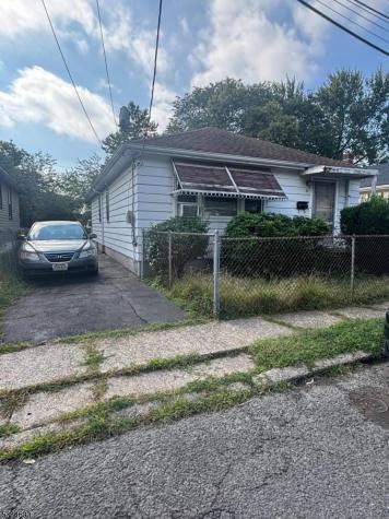 8 Albert Place Jersey City NJ 07305
