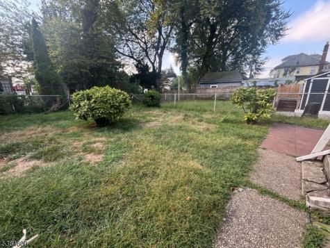 8 Albert Place Jersey City NJ 07305