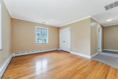 2431 State Route 57 W Franklin NJ 07882