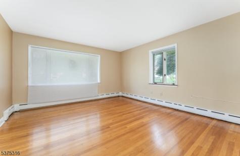 2431 State Route 57 W Franklin NJ 07882