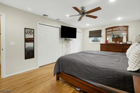 27 Howland Circle West Caldwell NJ 07006