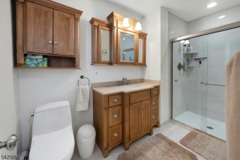 27 Howland Circle West Caldwell NJ 07006