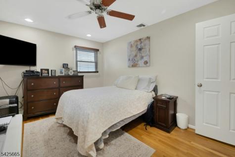 27 Howland Circle West Caldwell NJ 07006