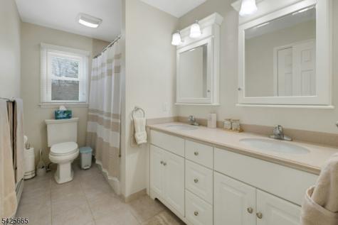 27 Howland Circle West Caldwell NJ 07006