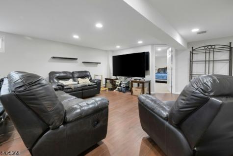27 Howland Circle West Caldwell NJ 07006