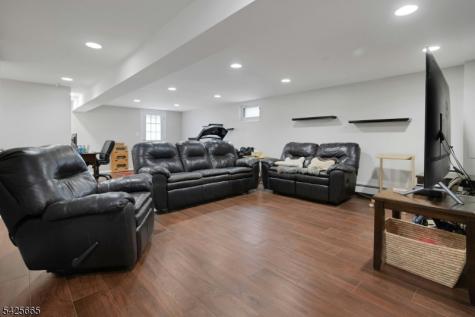 27 Howland Circle West Caldwell NJ 07006