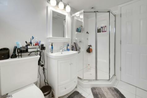 27 Howland Circle West Caldwell NJ 07006