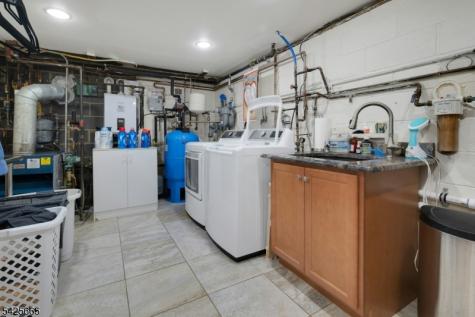 27 Howland Circle West Caldwell NJ 07006