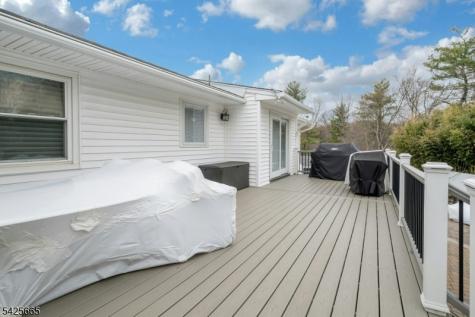 27 Howland Circle West Caldwell NJ 07006