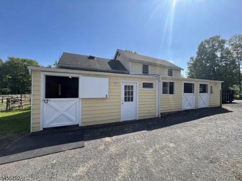 179 Lindbergh Road East Amwell NJ 08525