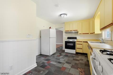 14 Ford Hill Road Hanover NJ 07981