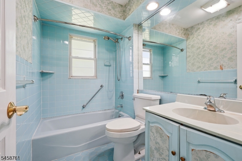 14 Ford Hill Road Hanover NJ 07981
