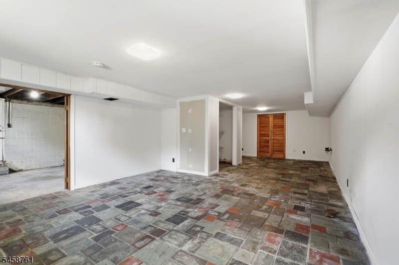 14 Ford Hill Road Hanover NJ 07981
