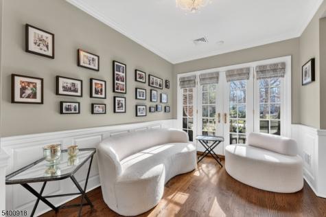 54 Hamilton Drive North Caldwell NJ 07006