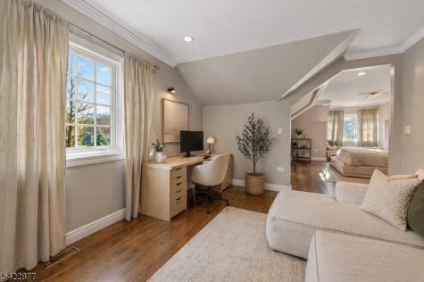 54 Hamilton Drive North Caldwell NJ 07006