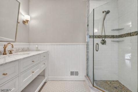 54 Hamilton Drive North Caldwell NJ 07006