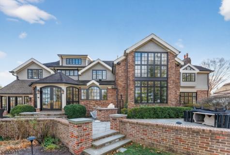 54 Hamilton Drive North Caldwell NJ 07006