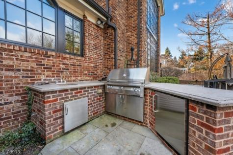 54 Hamilton Drive North Caldwell NJ 07006
