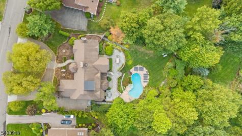54 Hamilton Drive North Caldwell NJ 07006