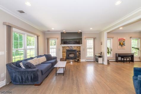 89 Clinton Avenue Mount Olive NJ 07828